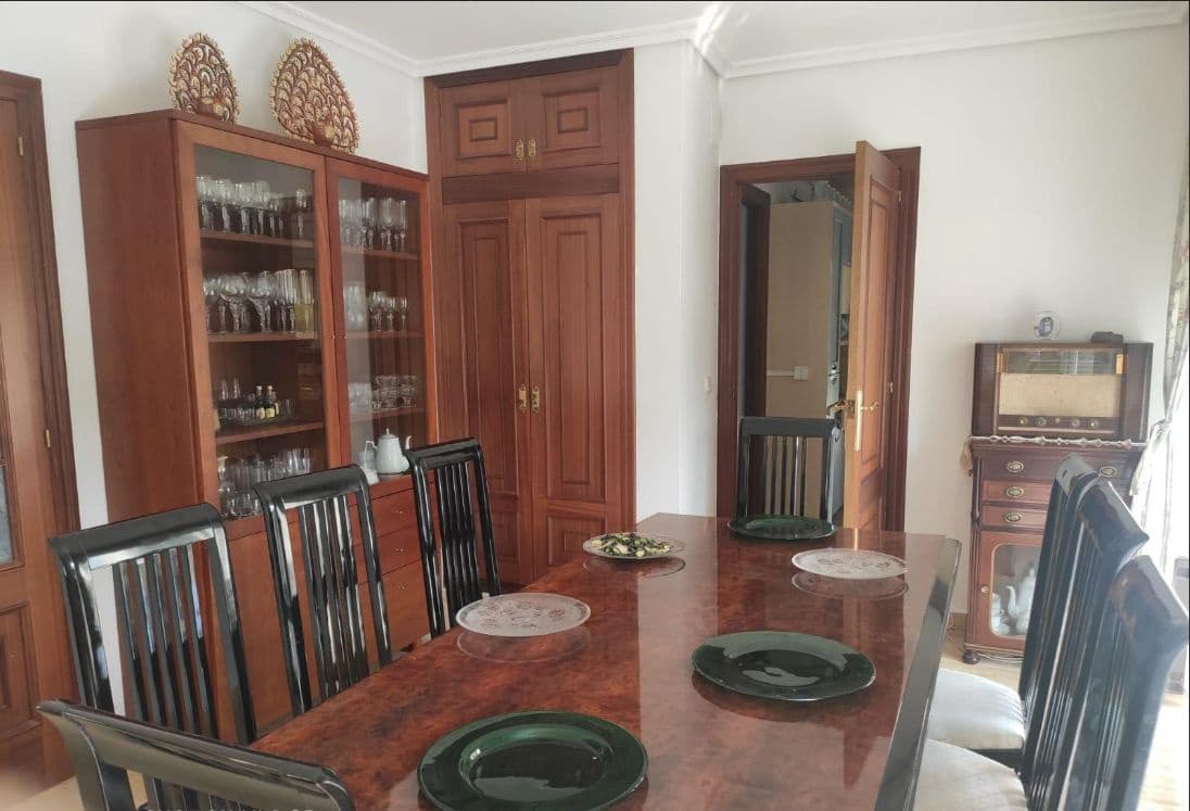 Chalet de 5 habitaciones en Benidorm en venta con piscina garaje - 735.000 € (Ref: 9458403)