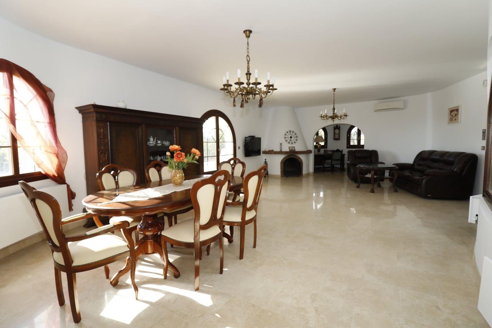 4 bedroom Villa for sale in Altea with pool - € 1,350,000 (Ref: 9459523)