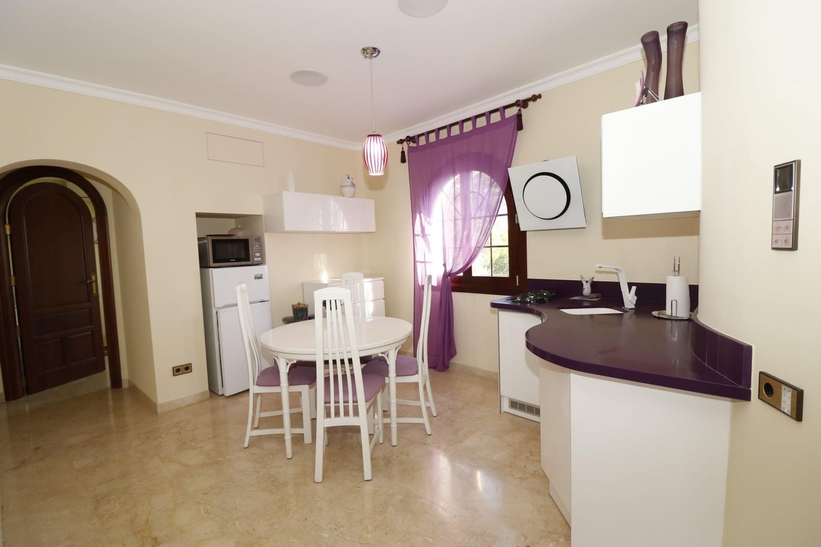 4 bedroom Villa for sale in Altea with pool - € 1,350,000 (Ref: 9459523)