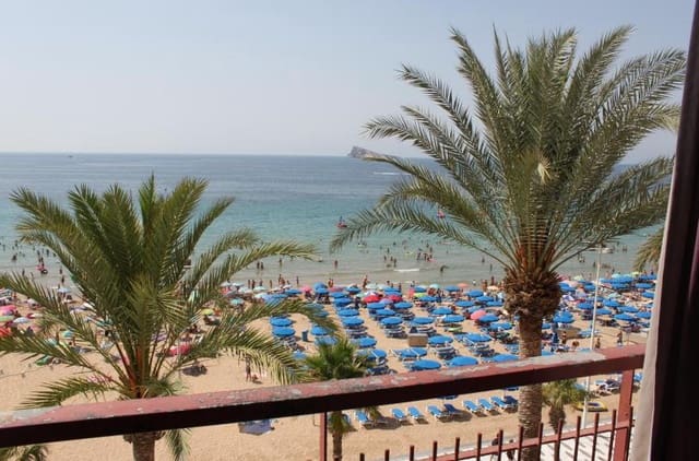 3 bedroom Apartment for sale in Benidorm with garage - € 583,500 (Ref: 9459526)