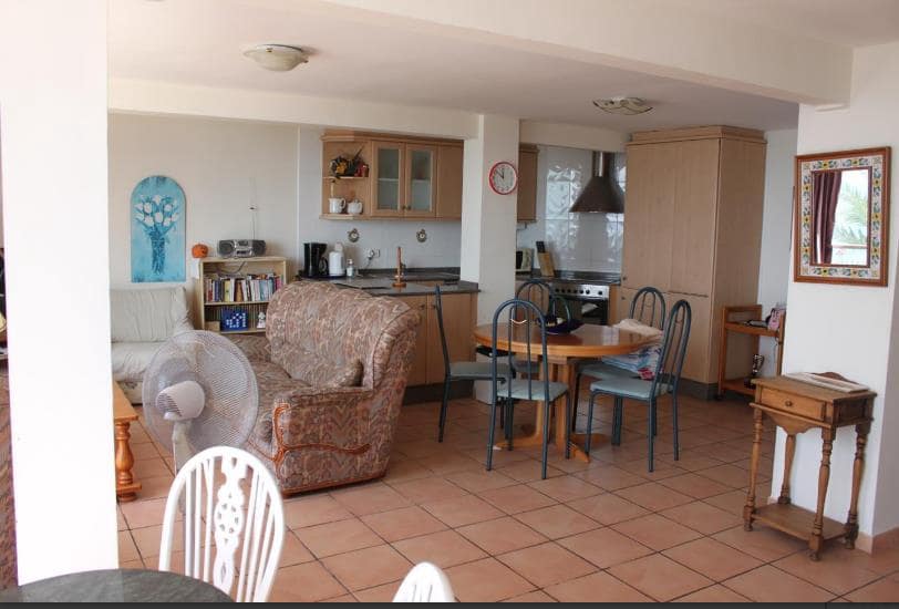 3 bedroom Apartment for sale in Benidorm with garage - € 583,500 (Ref: 9459526)