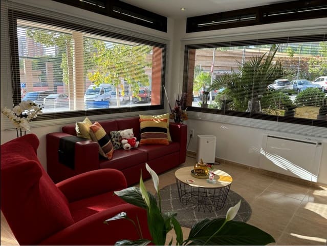 1 slaapkamer Appartement te koop in Centro Urbano, Benidorm met zwembad - € 187.000 (Ref: 9459531)