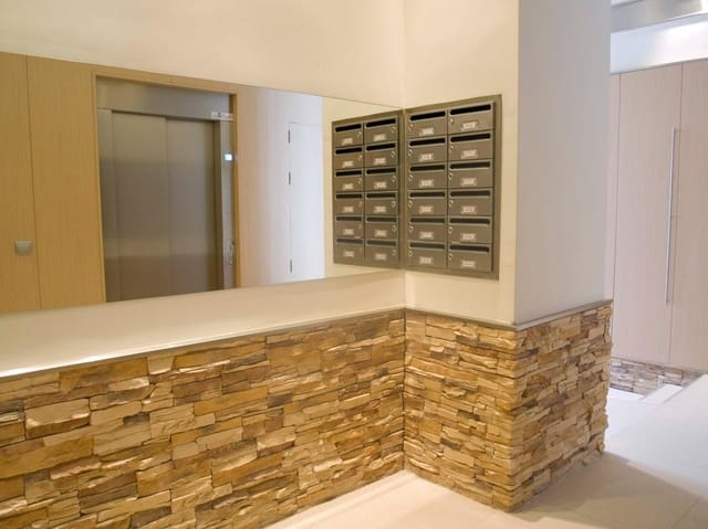 Kommersiell til salgs i Alfaz del Pi / L'Alfàs del Pi - € 195 000 (Ref: 9459539)