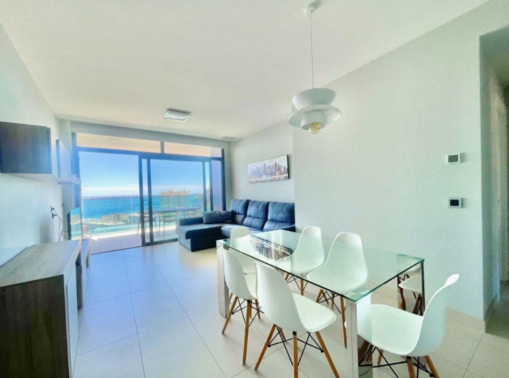 2 bedroom Apartment for sale in Benidorm with pool garage - € 620,000 (Ref: 9459540)