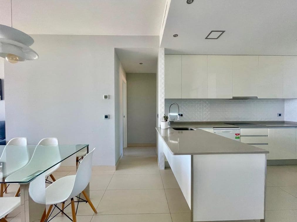 2 bedroom Apartment for sale in Benidorm with pool garage - € 620,000 (Ref: 9459540)