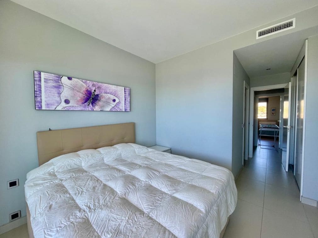 2 bedroom Apartment for sale in Benidorm with pool garage - € 620,000 (Ref: 9459540)