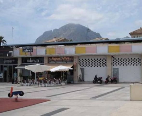 Commercieel te koop in La Nucia met garage - € 125.000 (Ref: 9459546)