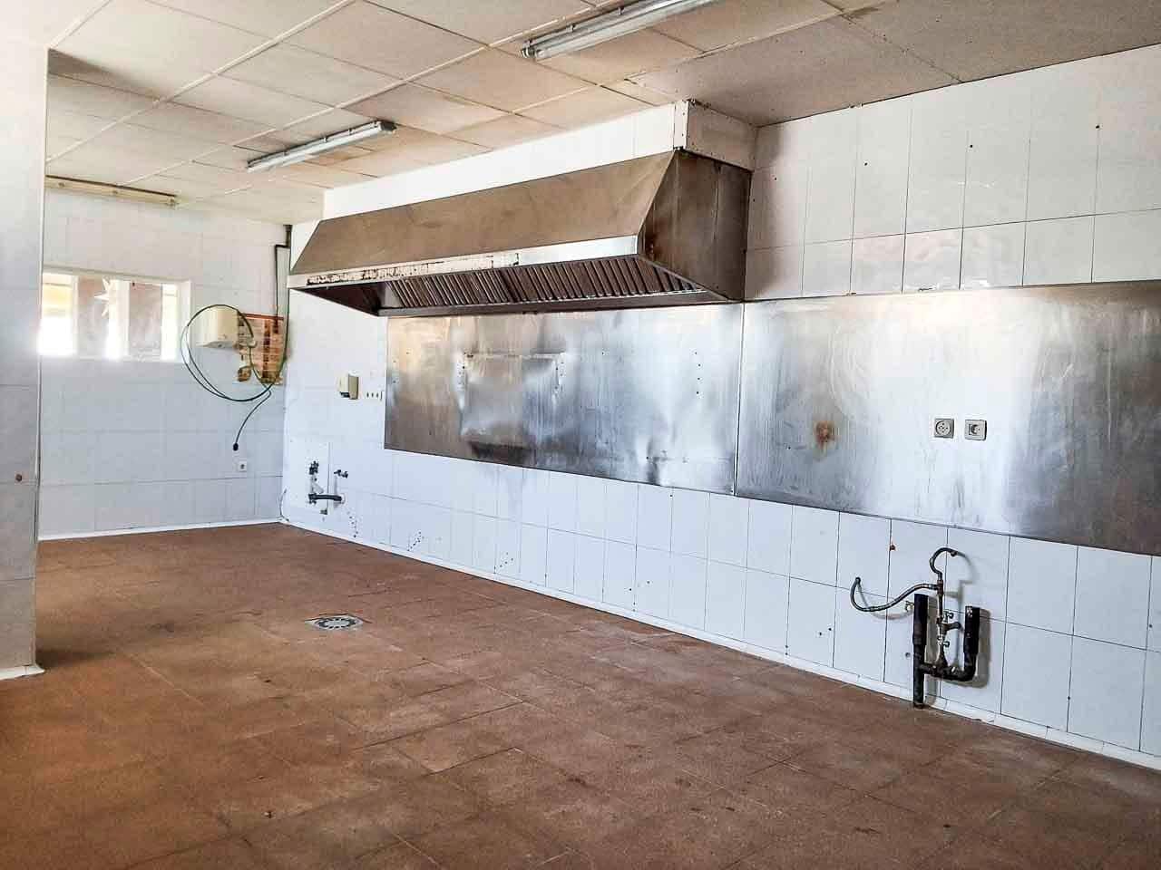 Kommersiell till salu i Altea - 695 000 € (Ref: 9459556)