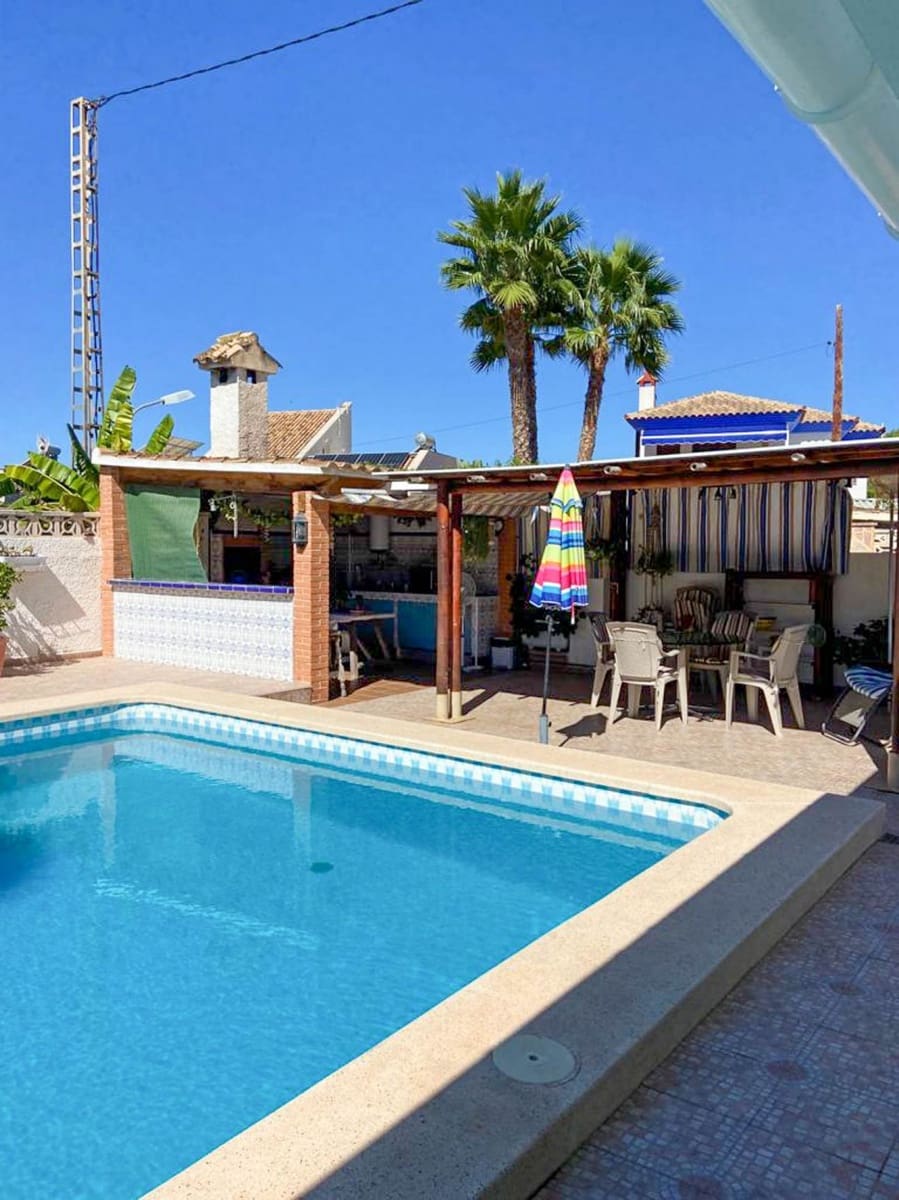 5 bedroom Villa for sale in Benidorm with pool - € 745,000 (Ref: 9459561)