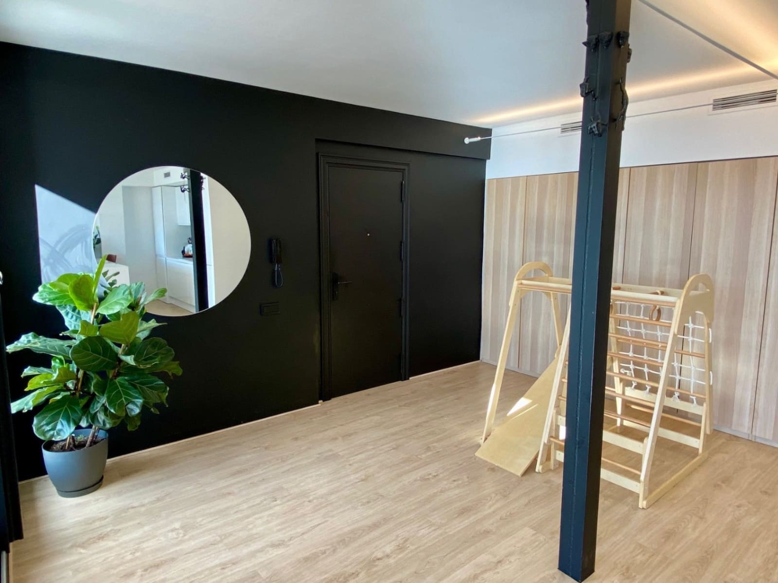 4 bedroom Apartment for sale in Alicante / Alacant city with garage - € 850,000 (Ref: 9459573)