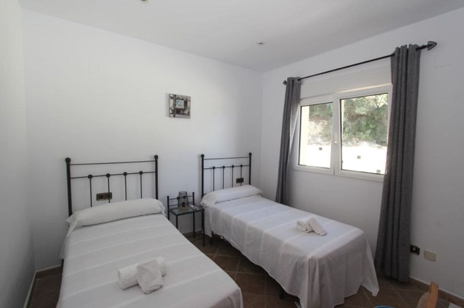 4 bedroom Villa for sale in Calpe / Calp with pool garage - € 670,000 (Ref: 9459576)