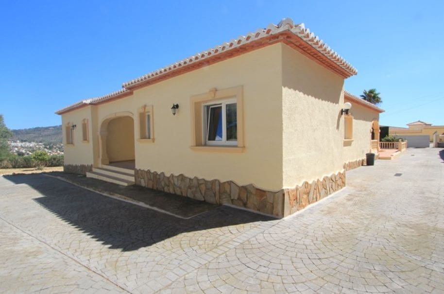4 bedroom Villa for sale in Calpe / Calp with pool garage - € 670,000 (Ref: 9459576)