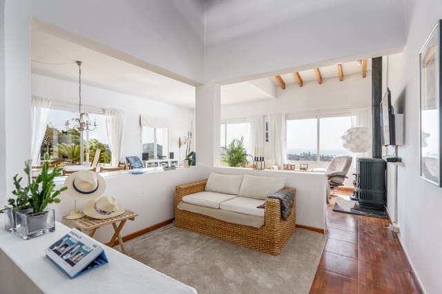 6 bedroom Villa for sale in Calpe / Calp with pool garage - € 795,000 (Ref: 9459577)