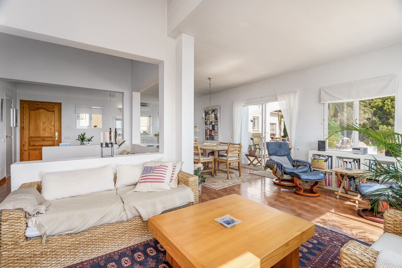 6 bedroom Villa for sale in Calpe / Calp with pool garage - € 795,000 (Ref: 9459577)