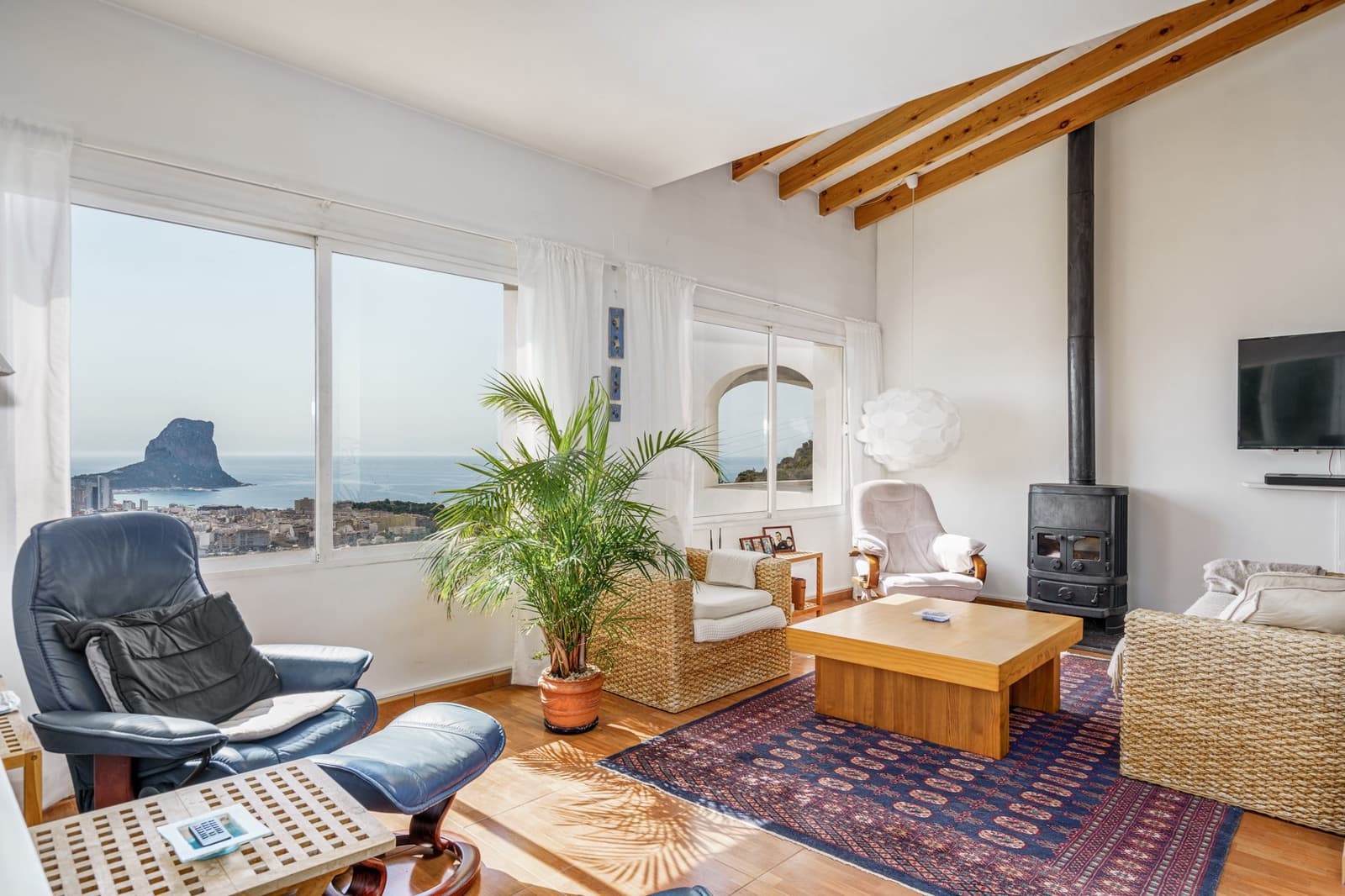 6 bedroom Villa for sale in Calpe / Calp with pool garage - € 795,000 (Ref: 9459577)