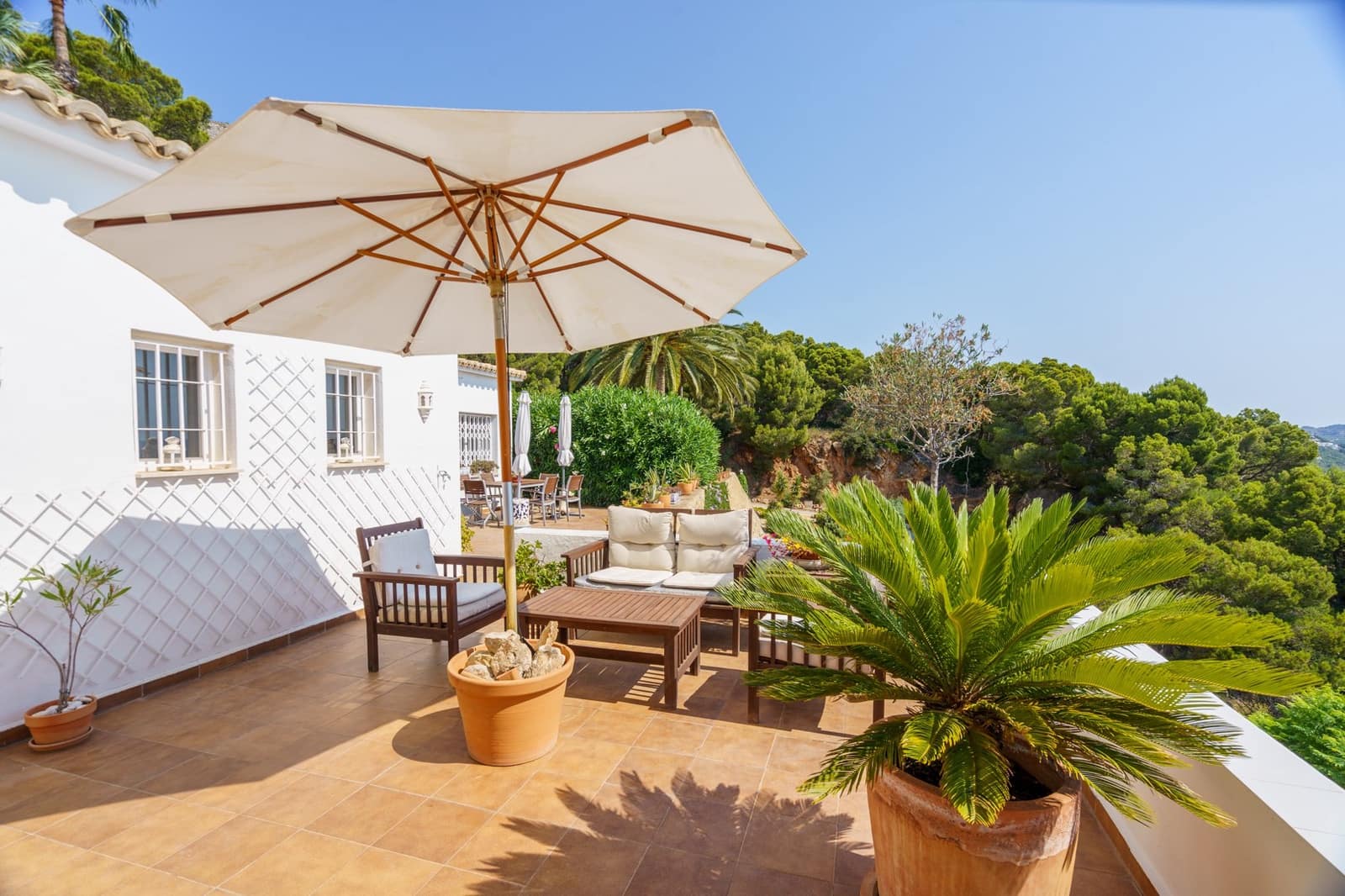 6 bedroom Villa for sale in Calpe / Calp with pool garage - € 795,000 (Ref: 9459577)