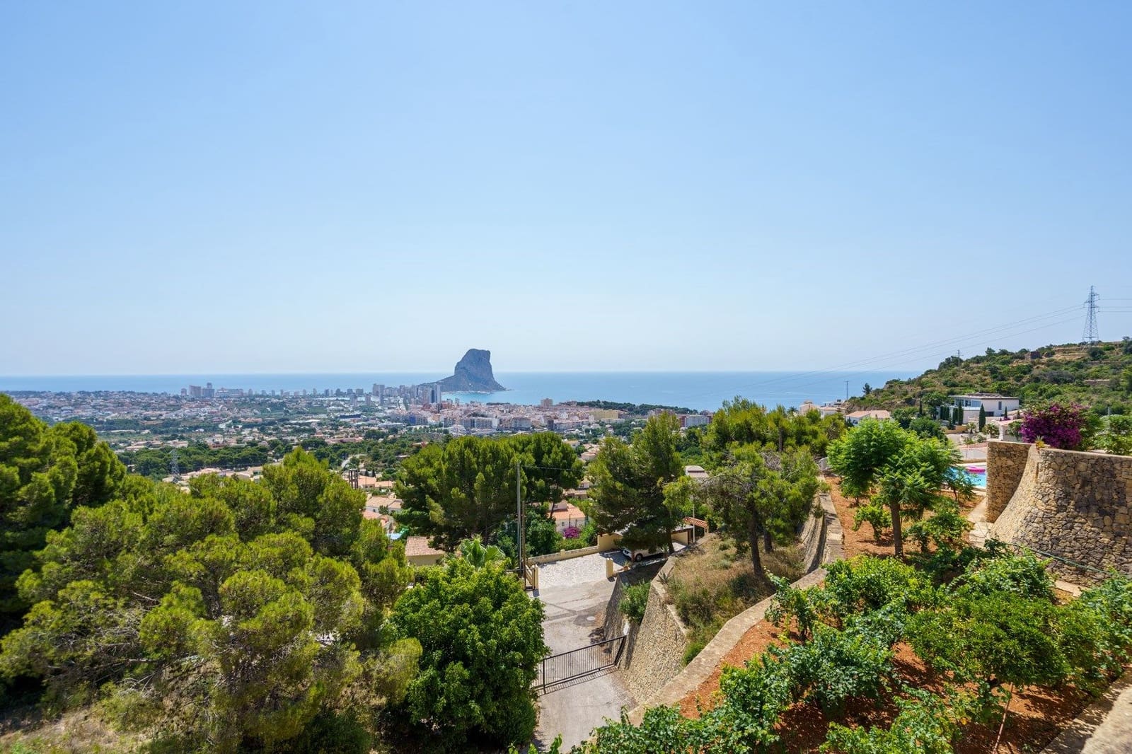 6 bedroom Villa for sale in Calpe / Calp with pool garage - € 795,000 (Ref: 9459577)