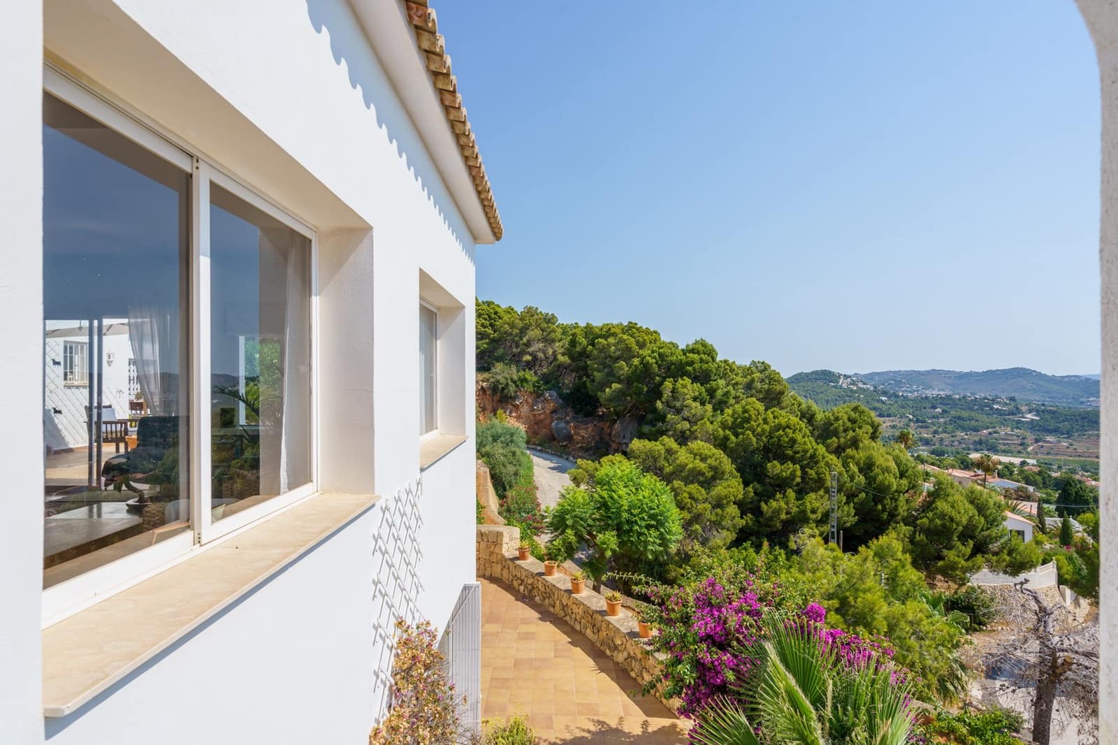 6 bedroom Villa for sale in Calpe / Calp with pool garage - € 795,000 (Ref: 9459577)