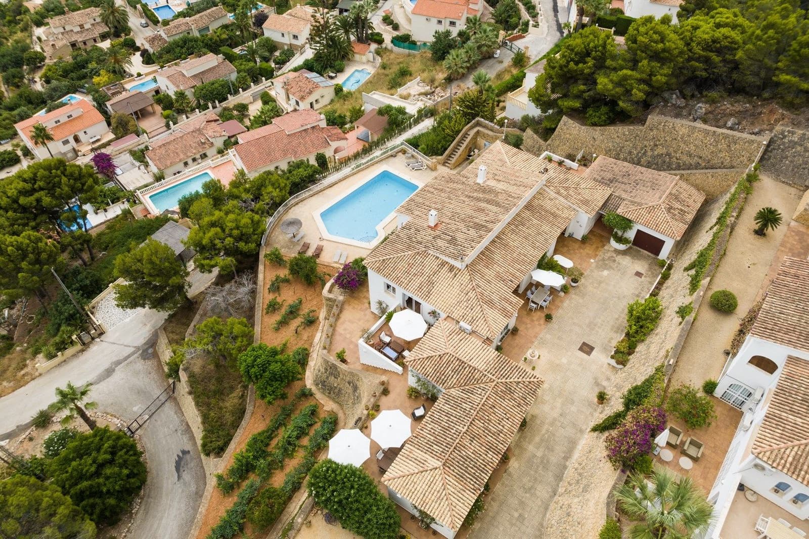 6 bedroom Villa for sale in Calpe / Calp with pool garage - € 795,000 (Ref: 9459577)