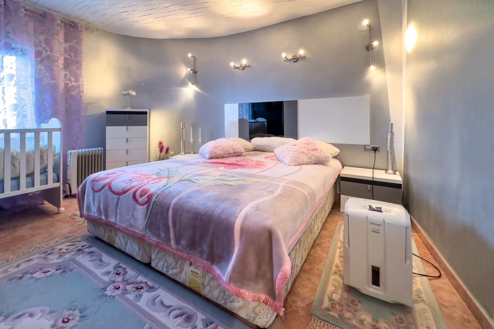 5 bedroom Villa for sale in Calpe / Calp with pool garage - € 680,000 (Ref: 9459578)