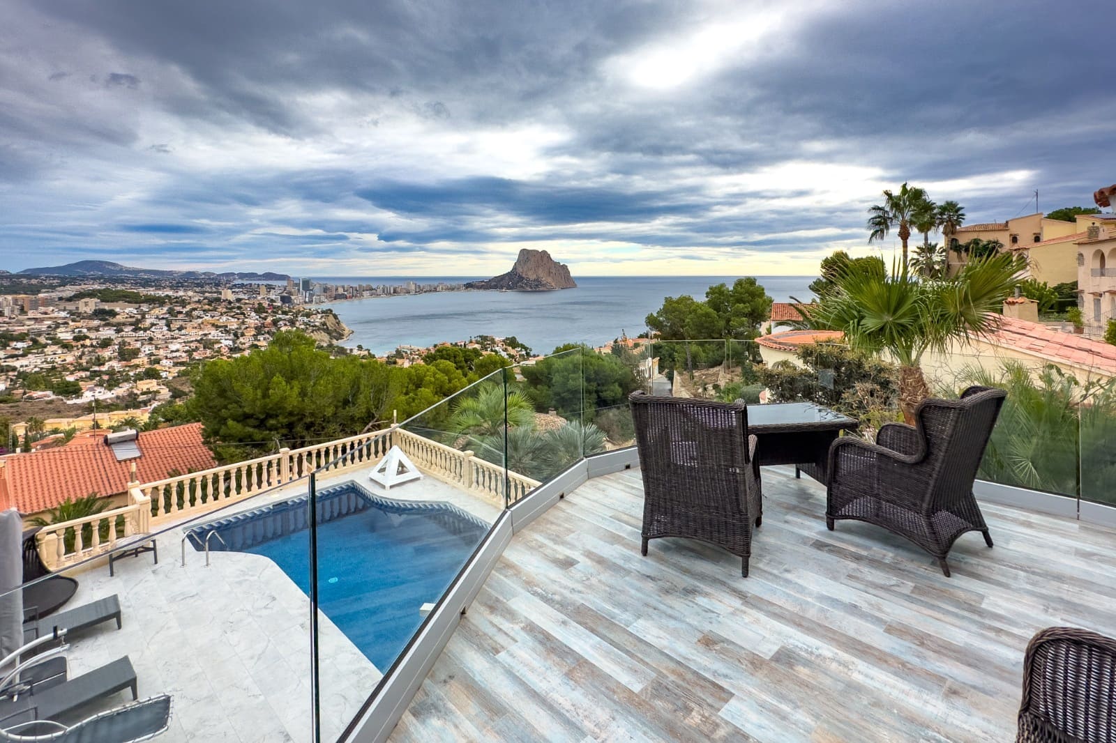 5 bedroom Villa for sale in Calpe / Calp with pool garage - € 680,000 (Ref: 9459578)