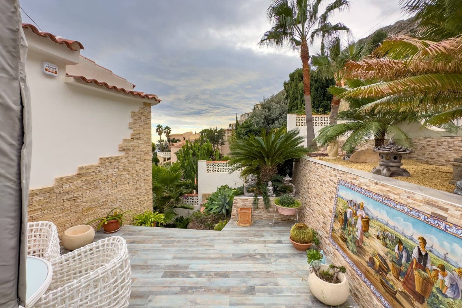 5 bedroom Villa for sale in Calpe / Calp with pool garage - € 680,000 (Ref: 9459578)