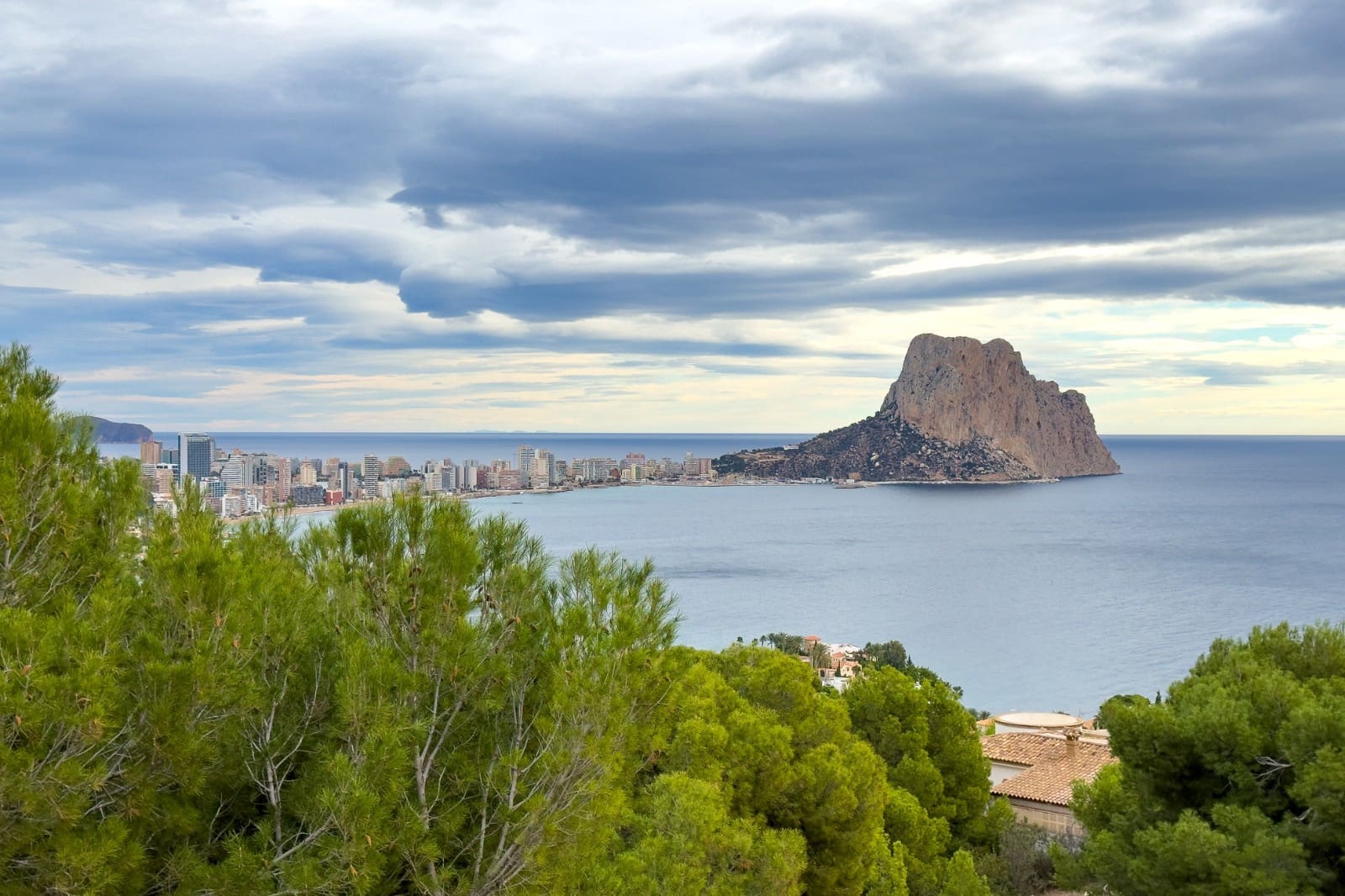 5 bedroom Villa for sale in Calpe / Calp with pool garage - € 680,000 (Ref: 9459578)