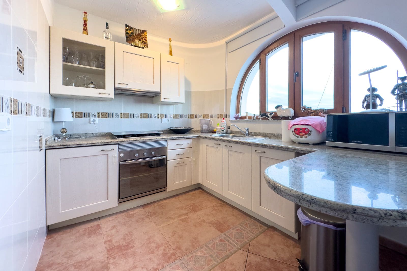 5 bedroom Villa for sale in Calpe / Calp with pool garage - € 680,000 (Ref: 9459578)