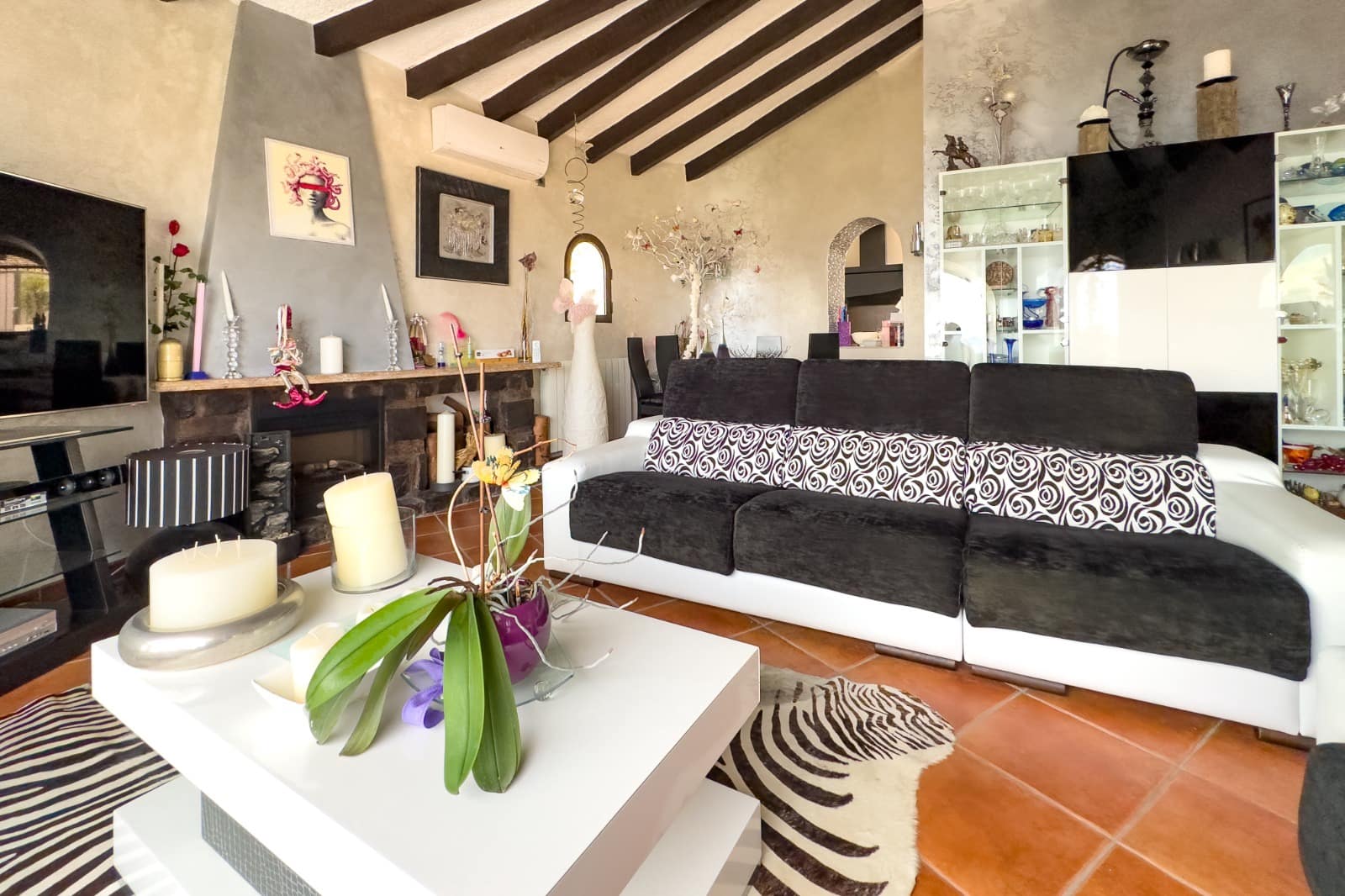 5 bedroom Villa for sale in Calpe / Calp with pool garage - € 680,000 (Ref: 9459578)