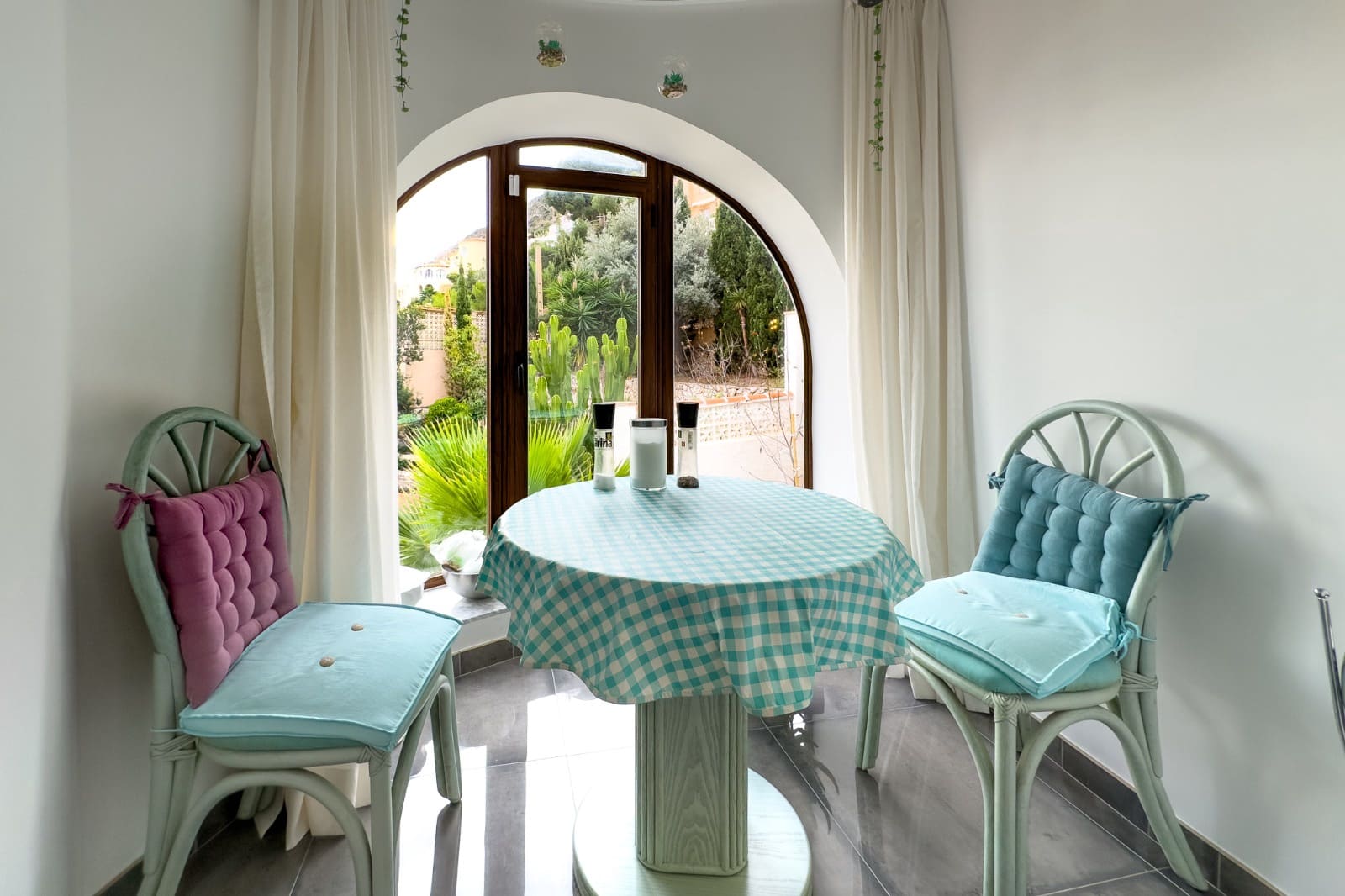 5 bedroom Villa for sale in Calpe / Calp with pool garage - € 680,000 (Ref: 9459578)