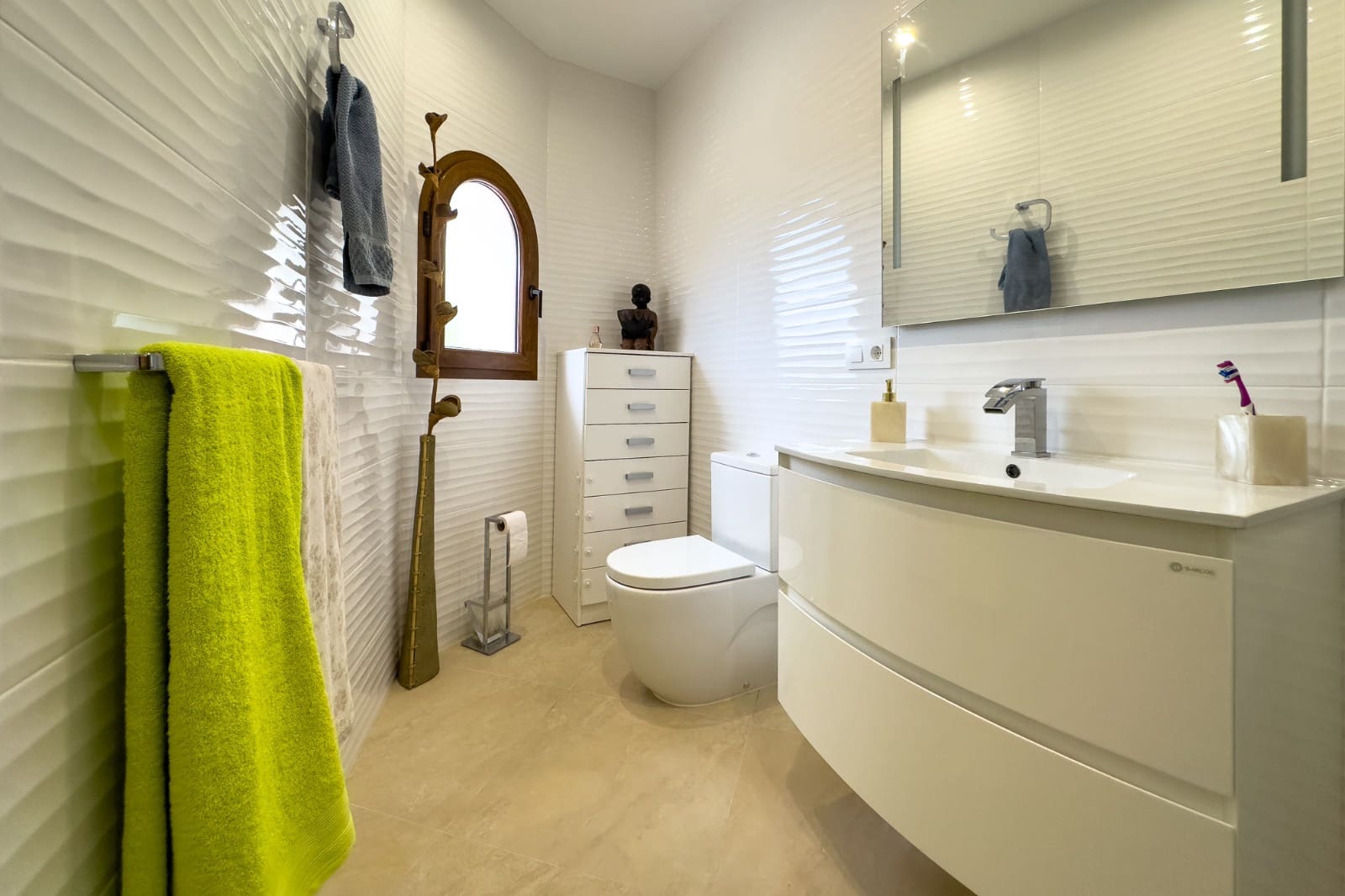 5 bedroom Villa for sale in Calpe / Calp with pool garage - € 680,000 (Ref: 9459578)