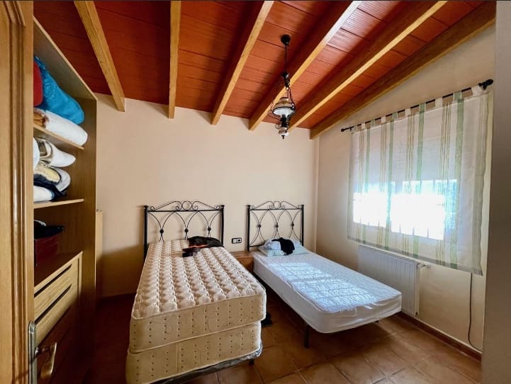 3 bedroom Villa for sale in Relleu with garage - € 413,600 (Ref: 9459584)