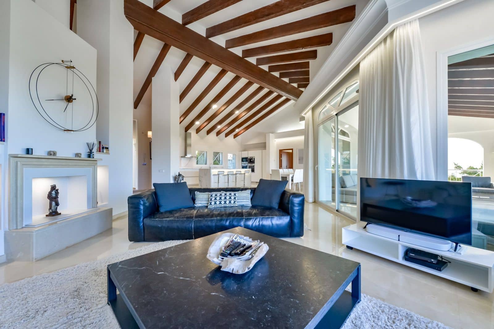 8 bedroom Villa for sale in Altea with pool garage - € 2,650,000 (Ref: 9459586)