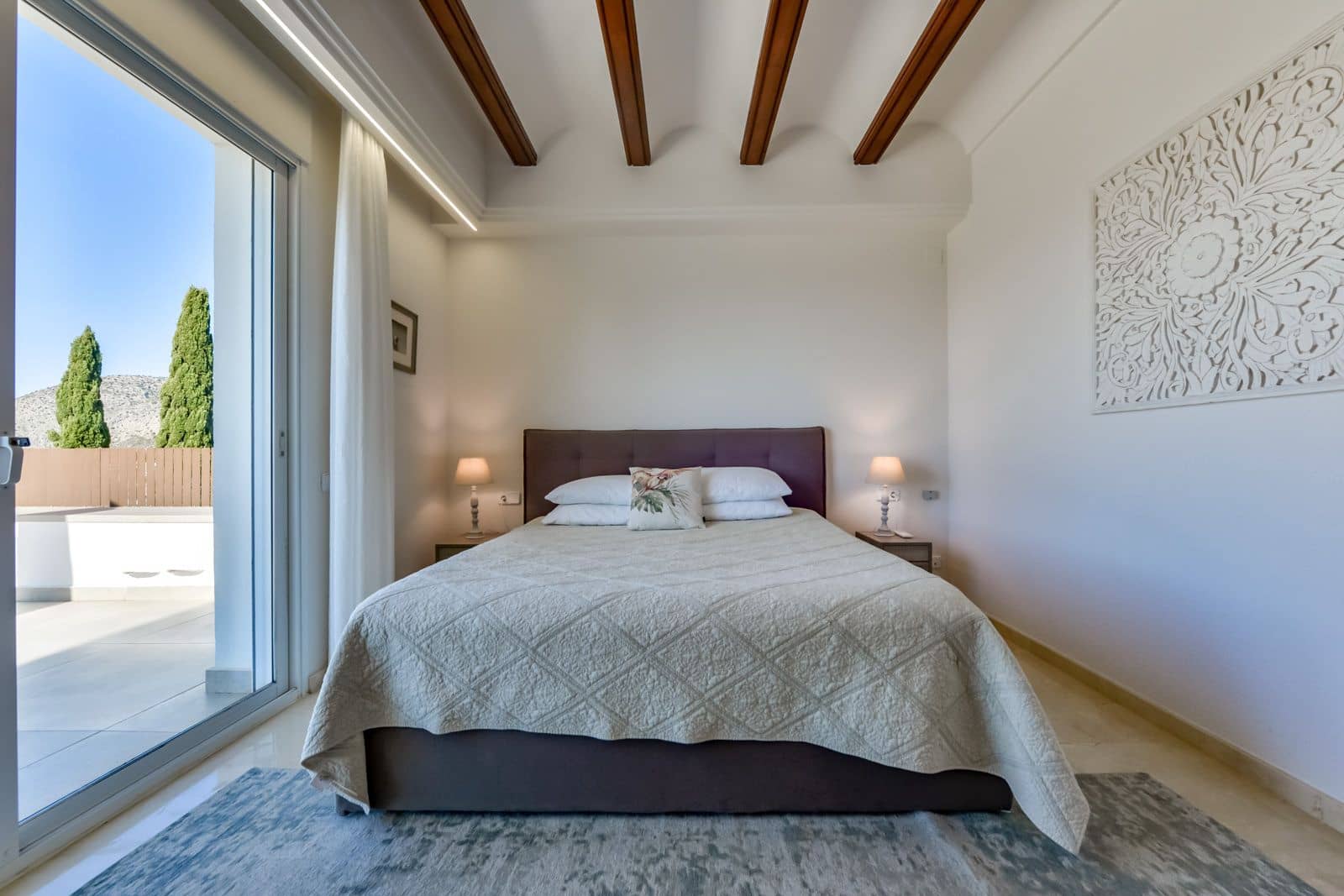 8 bedroom Villa for sale in Altea with pool garage - € 2,650,000 (Ref: 9459586)