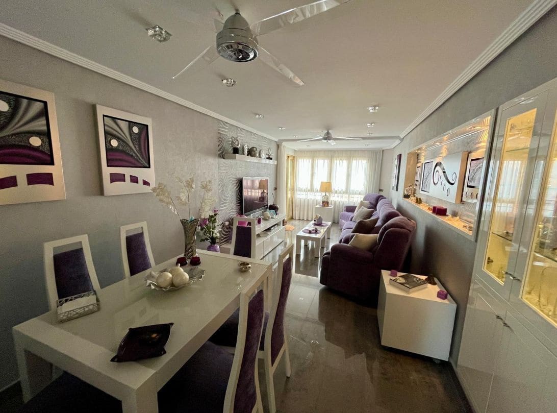 3 bedroom Apartment for sale in Benidorm with pool garage - € 472,500 (Ref: 9459591)