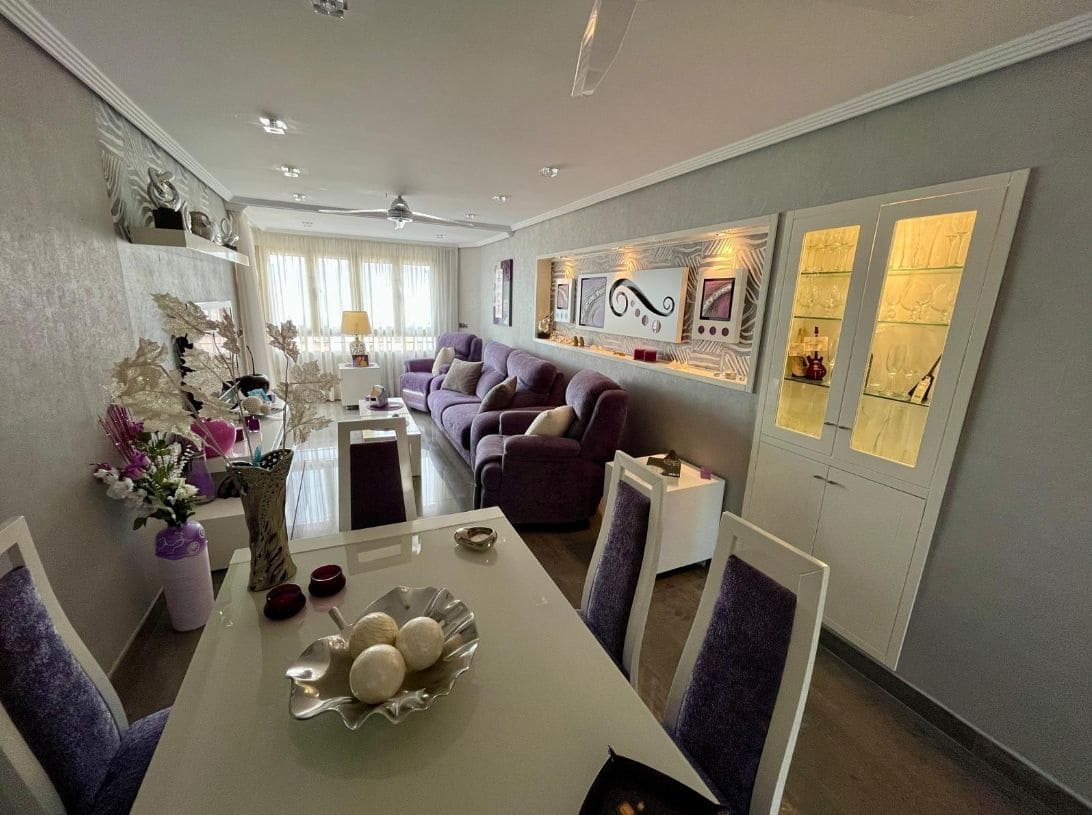 3 bedroom Apartment for sale in Benidorm with pool garage - € 472,500 (Ref: 9459591)