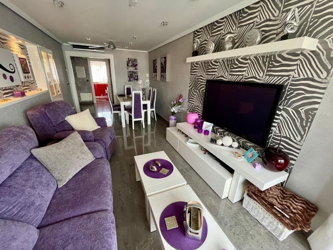 3 bedroom Apartment for sale in Benidorm with pool garage - € 472,500 (Ref: 9459591)