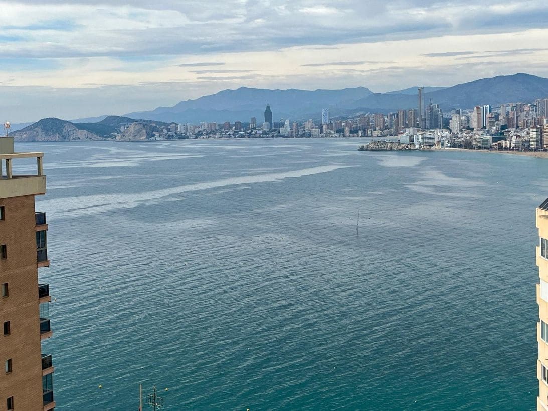 3 bedroom Apartment for sale in Benidorm with pool garage - € 472,500 (Ref: 9459591)