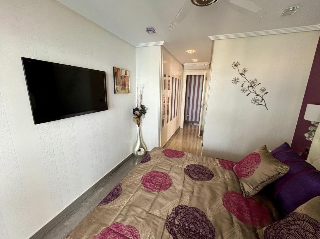 3 bedroom Apartment for sale in Benidorm with pool garage - € 472,500 (Ref: 9459591)