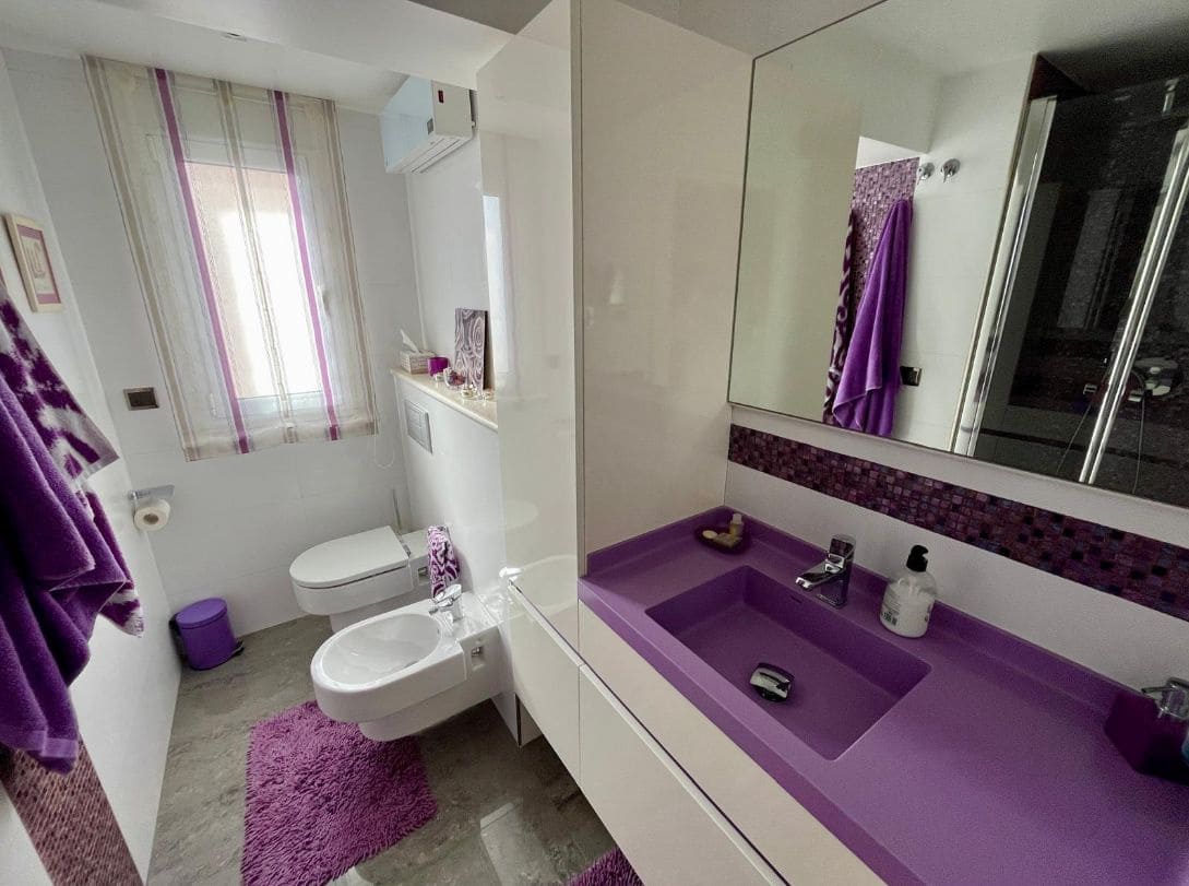 3 bedroom Apartment for sale in Benidorm with pool garage - € 472,500 (Ref: 9459591)