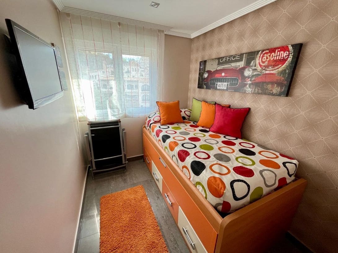 3 bedroom Apartment for sale in Benidorm with pool garage - € 472,500 (Ref: 9459591)