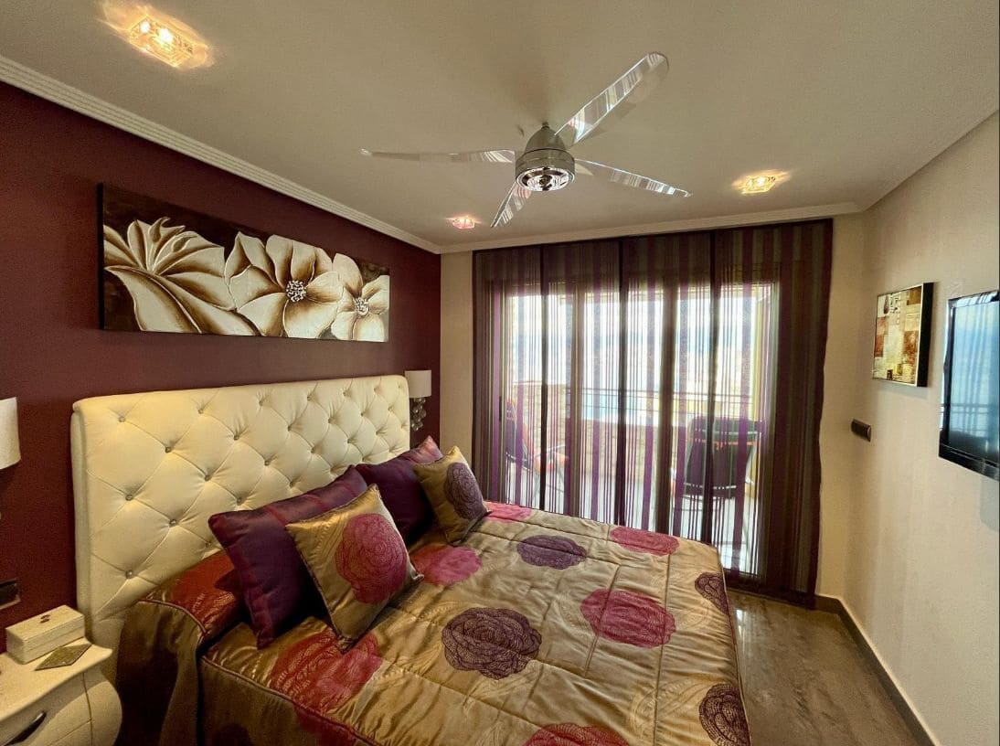 3 bedroom Apartment for sale in Benidorm with pool garage - € 472,500 (Ref: 9459591)