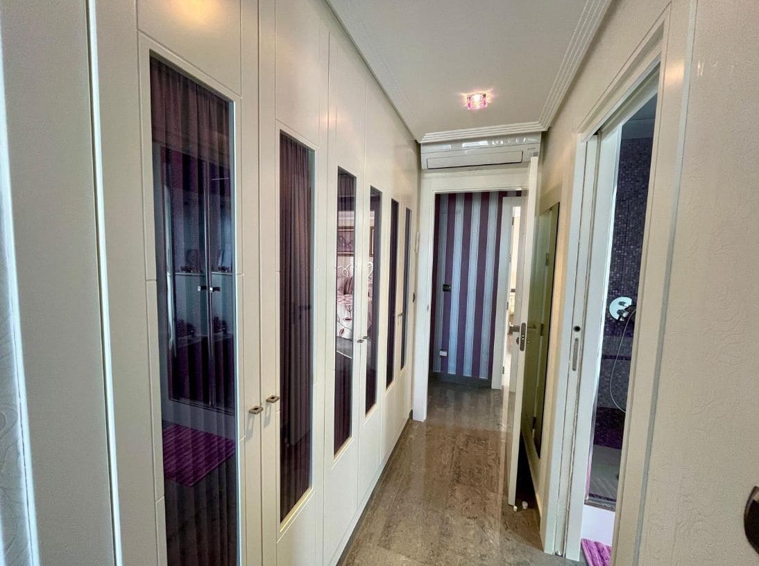 3 bedroom Apartment for sale in Benidorm with pool garage - € 472,500 (Ref: 9459591)