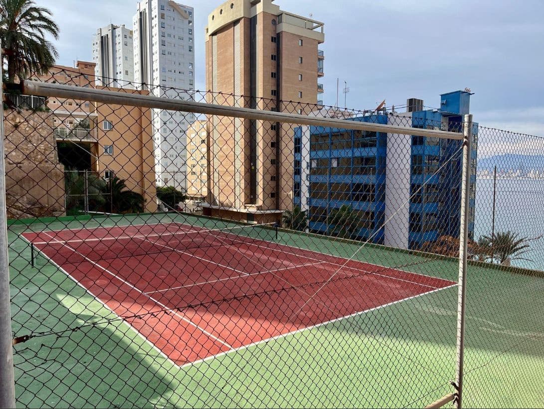 3 bedroom Apartment for sale in Benidorm with pool garage - € 472,500 (Ref: 9459591)