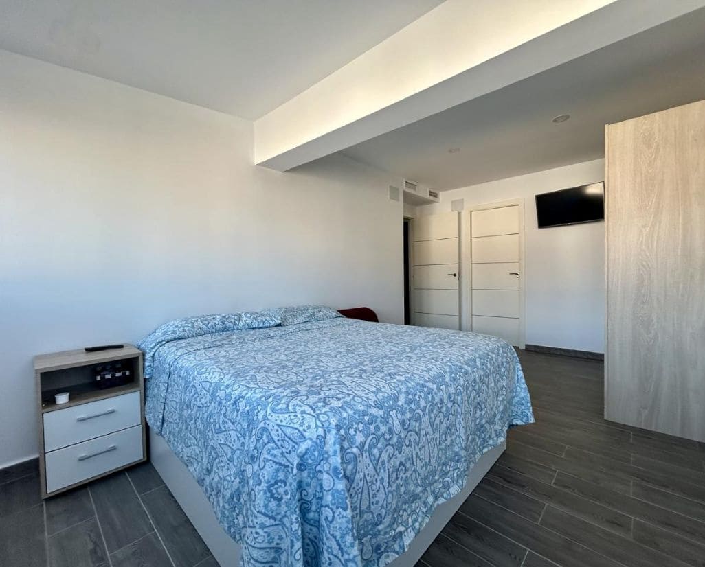 3 bedroom Apartment for sale in Benidorm - € 424,500 (Ref: 9459596)