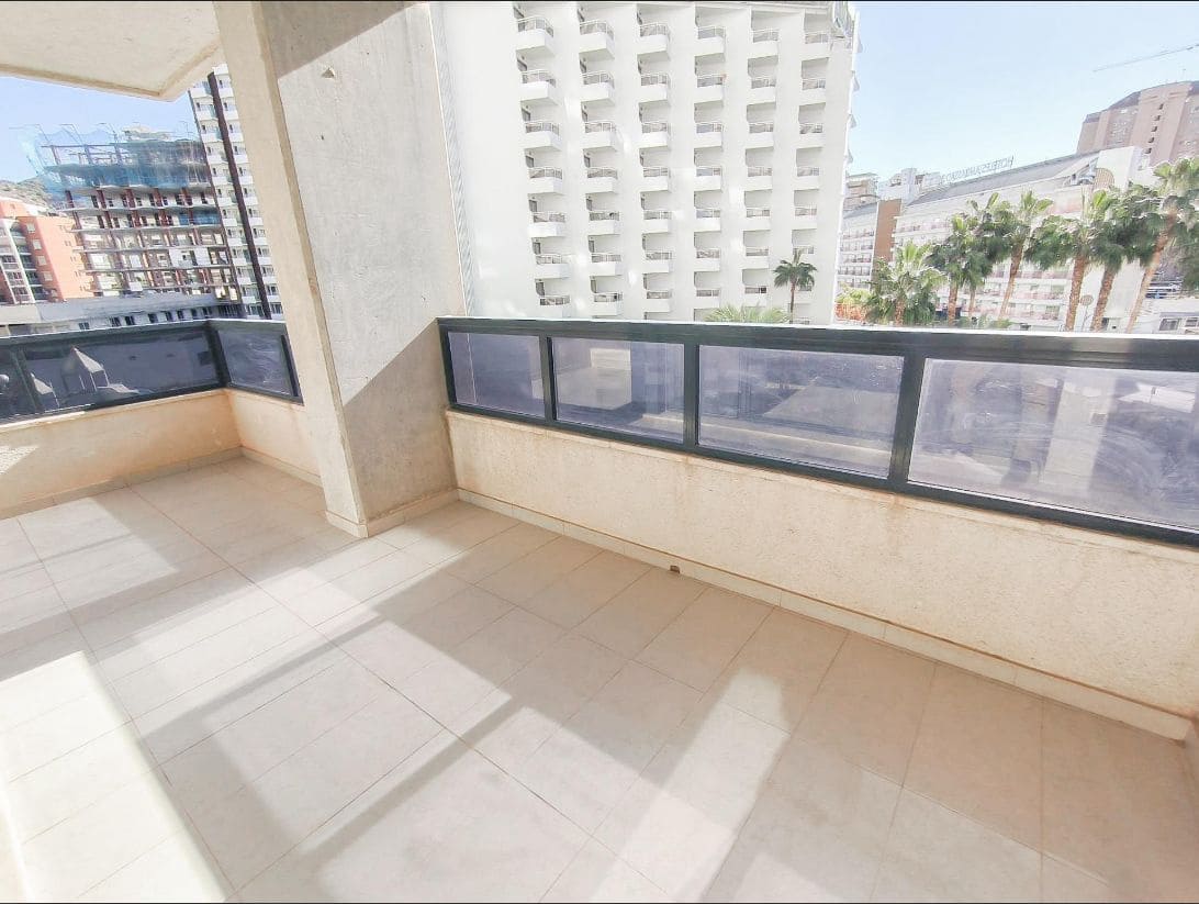 2 bedroom Apartment for sale in Benidorm with pool - € 315,000 (Ref: 9459601)