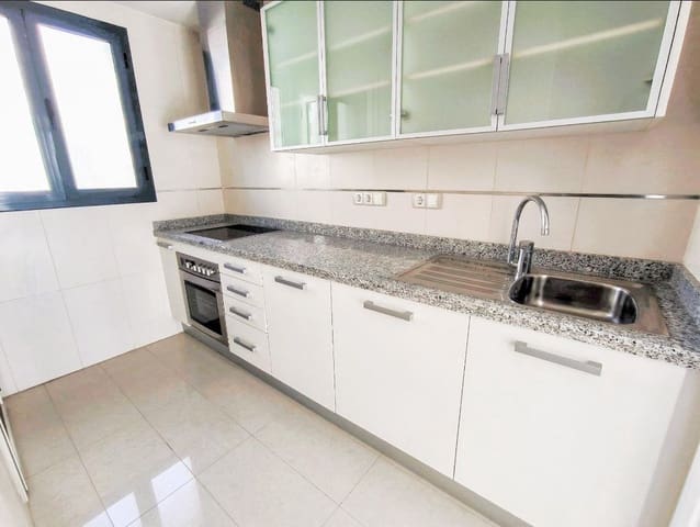 2 bedroom Apartment for sale in Levante, Benidorm with pool - € 315,000 (Ref: 9459601)