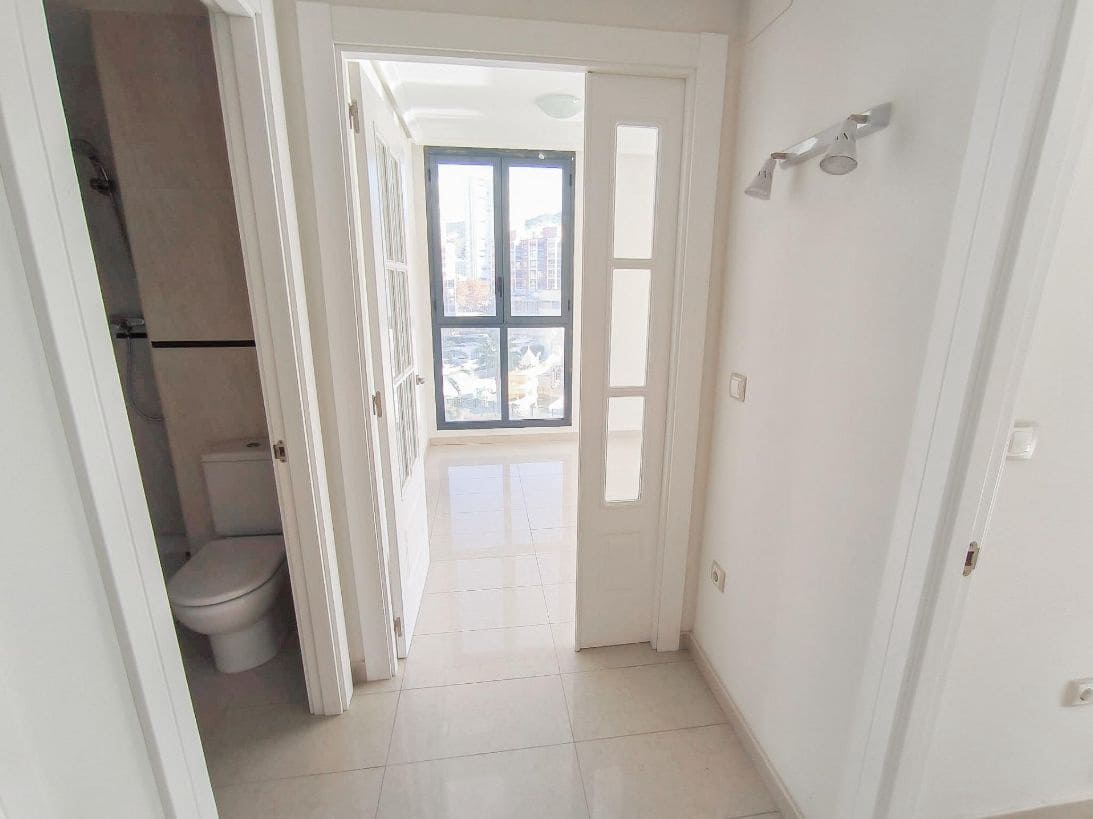 2 bedroom Apartment for sale in Benidorm with pool - € 315,000 (Ref: 9459601)