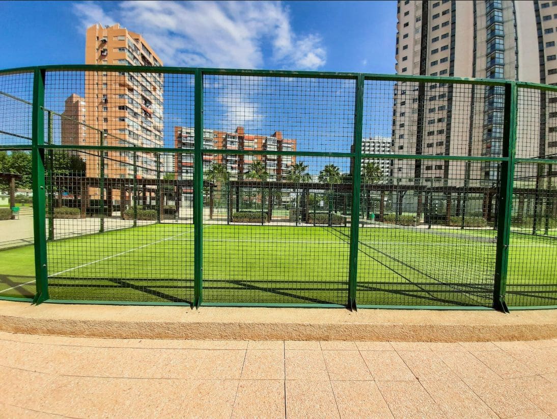 2 bedroom Apartment for sale in Benidorm with pool - € 315,000 (Ref: 9459601)