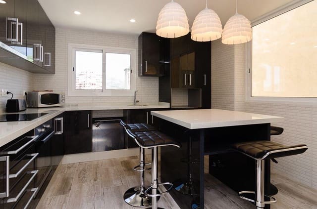 3 bedroom Penthouse for sale in Poniente, Benidorm with pool - € 590,000 (Ref: 9459603)